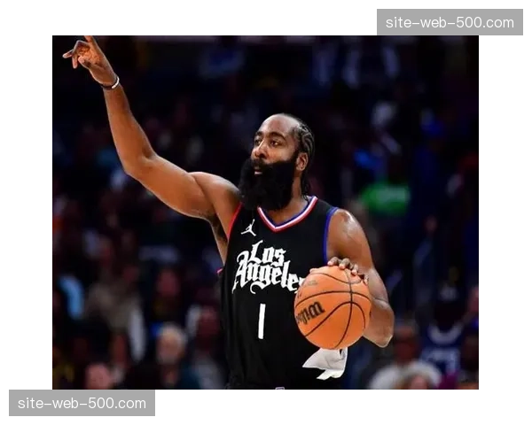 哈登骑士时期节奏适应分析 移动速度短板被体系弥补